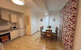 Cesar Apartment